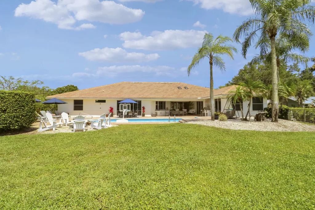 8667 Steeplechase Drive Palm Beach Gardens FL 33418
