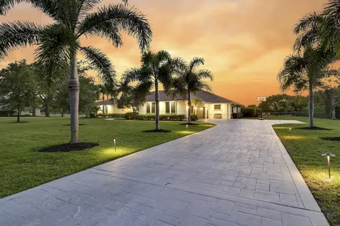 8667 Steeplechase Drive Palm Beach Gardens FL 33418