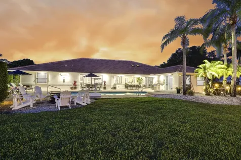 8667 Steeplechase Drive Palm Beach Gardens FL 33418