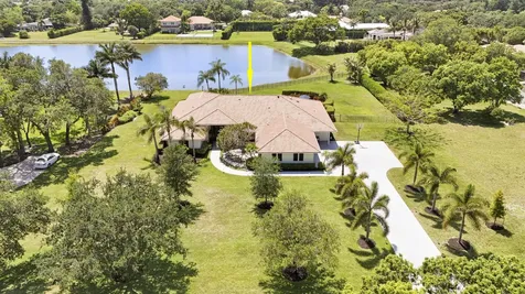 8667 Steeplechase Drive Palm Beach Gardens FL 33418