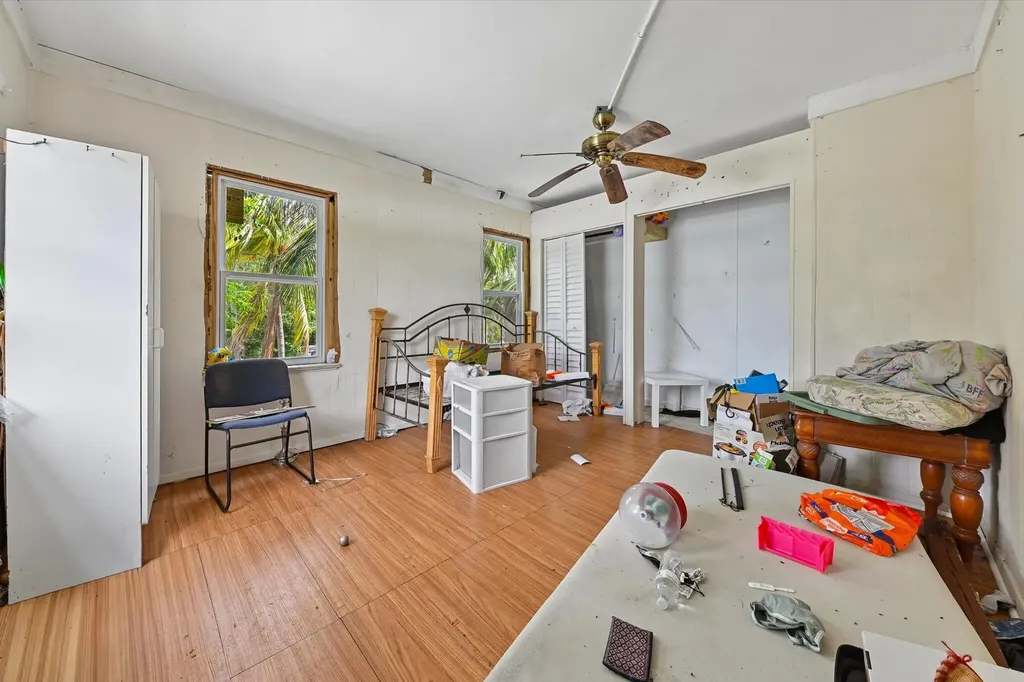 428 El Prado West Palm Beach FL 33405