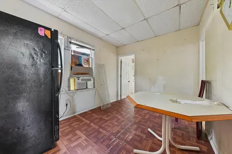 428 El Prado West Palm Beach FL 33405