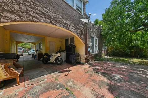 428 El Prado West Palm Beach FL 33405