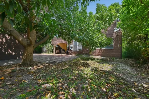 428 El Prado West Palm Beach FL 33405