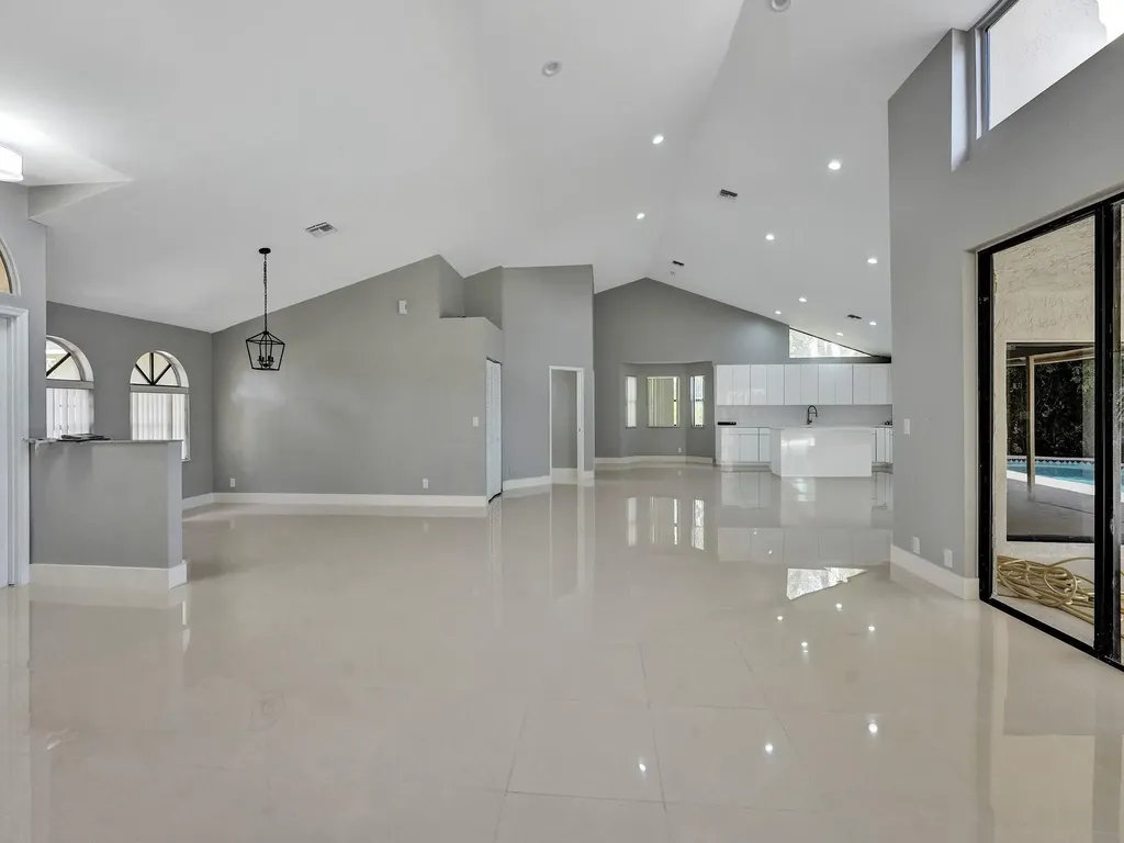 5029 NW 98th Lane Coral Springs FL 33076