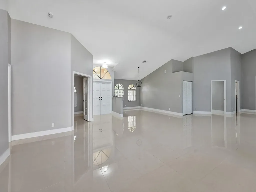 5029 NW 98th Lane Coral Springs FL 33076