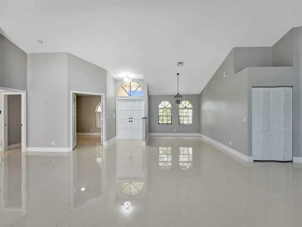 5029 NW 98th Lane Coral Springs FL 33076