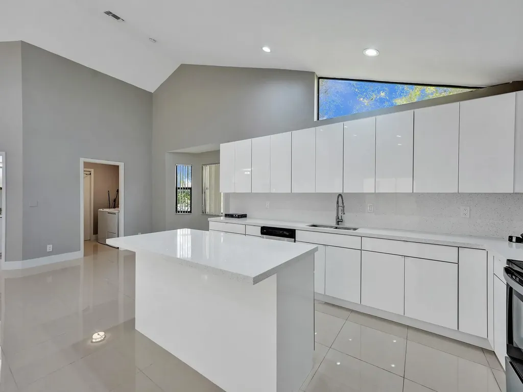 5029 NW 98th Lane Coral Springs FL 33076