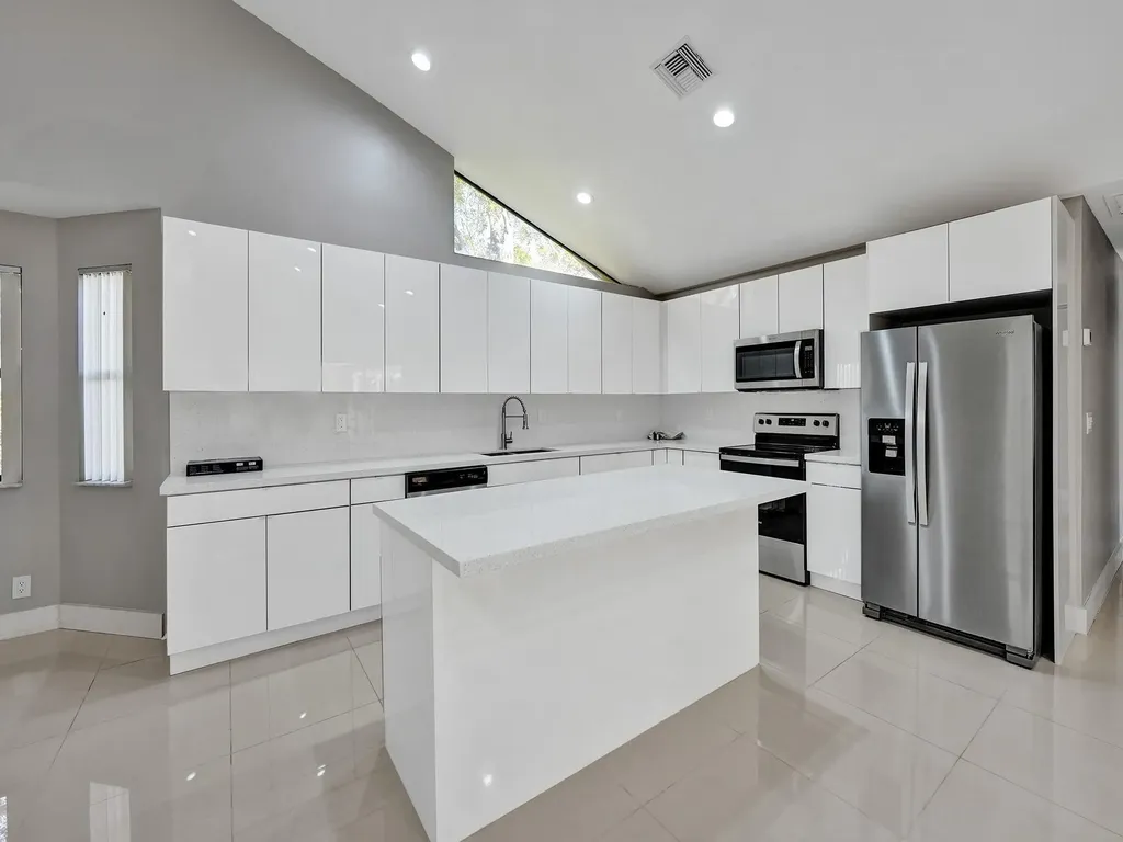 5029 NW 98th Lane Coral Springs FL 33076