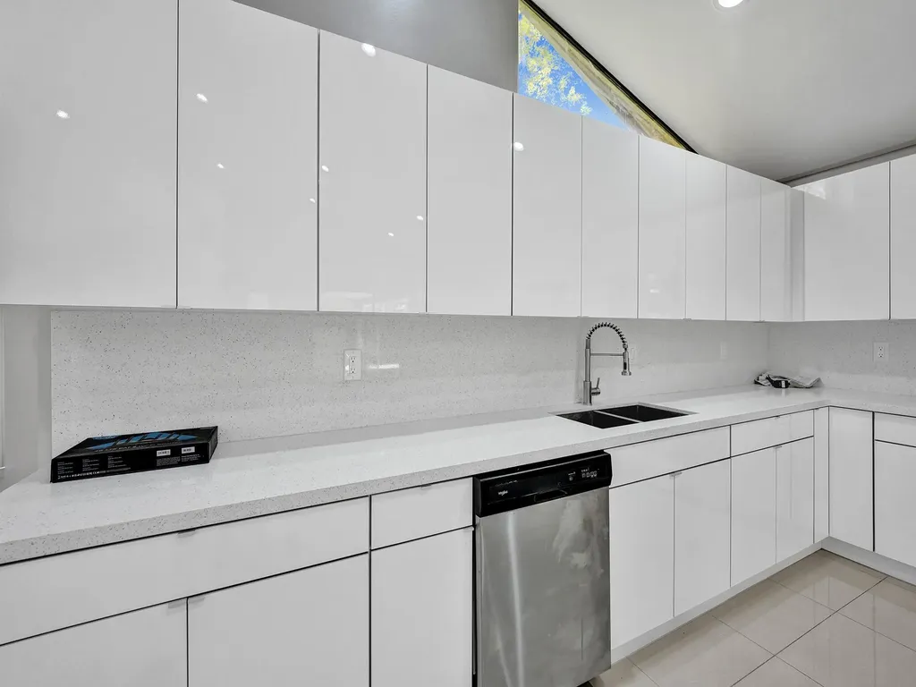 5029 NW 98th Lane Coral Springs FL 33076