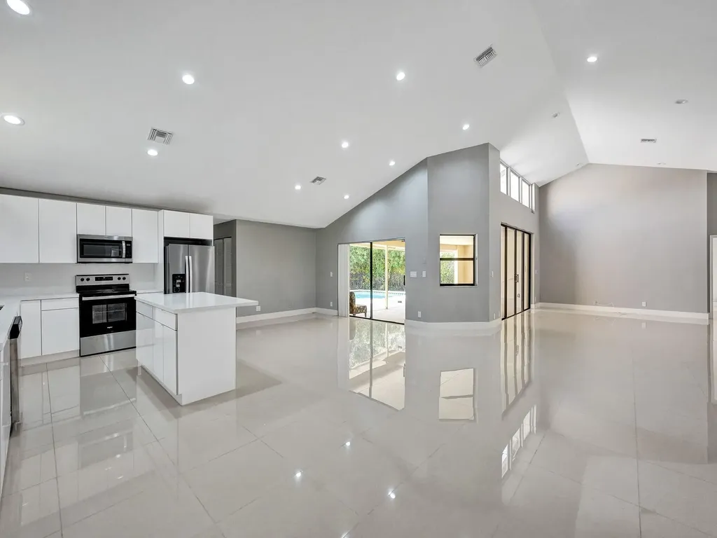 5029 NW 98th Lane Coral Springs FL 33076