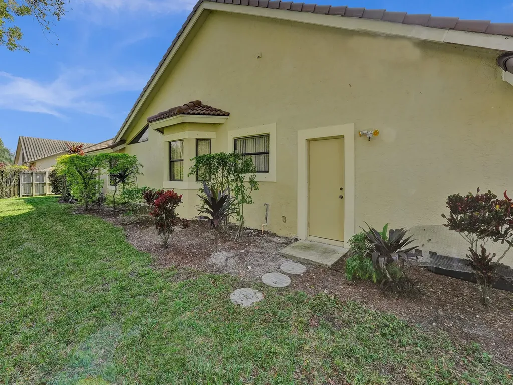 5029 NW 98th Lane Coral Springs FL 33076