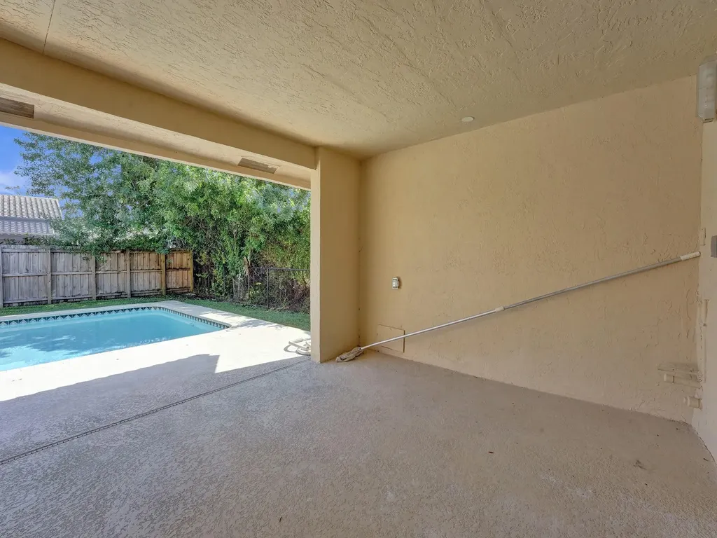 5029 NW 98th Lane Coral Springs FL 33076