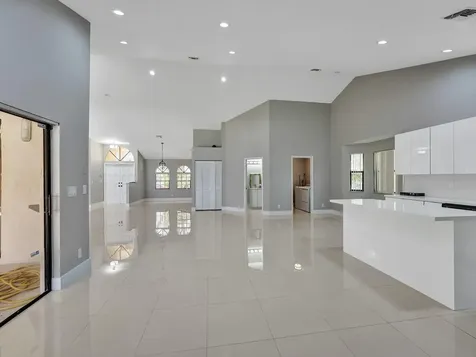 5029 NW 98th Lane Coral Springs FL 33076