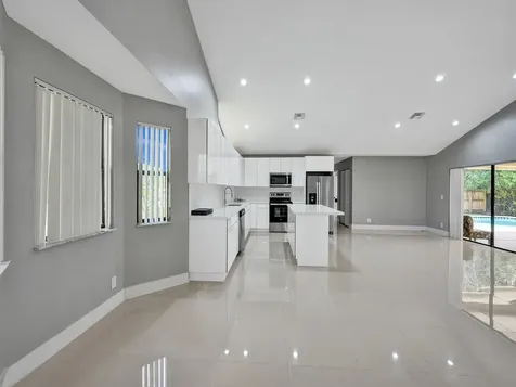 5029 NW 98th Lane Coral Springs FL 33076