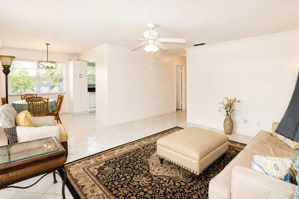 2929 SE Ocean Boulevard Stuart FL 34996