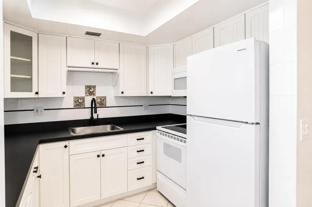 2929 SE Ocean Boulevard Stuart FL 34996