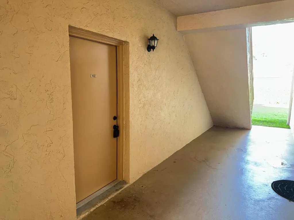 1790 Abbey Road West Palm Beach FL 33415
