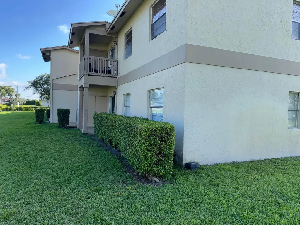 1790 Abbey Road West Palm Beach FL 33415