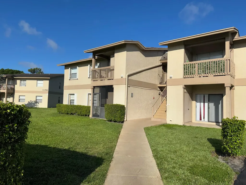1790 Abbey Road West Palm Beach FL 33415