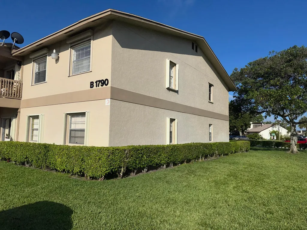 1790 Abbey Road West Palm Beach FL 33415
