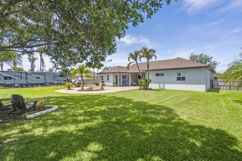 236 SW Paar Drive Port St Lucie FL 34953
