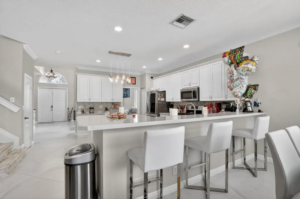6249 SW 194th Avenue Pembroke Pines FL 33332