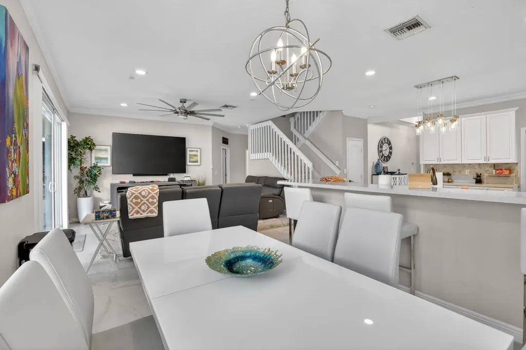 6249 SW 194th Avenue Pembroke Pines FL 33332