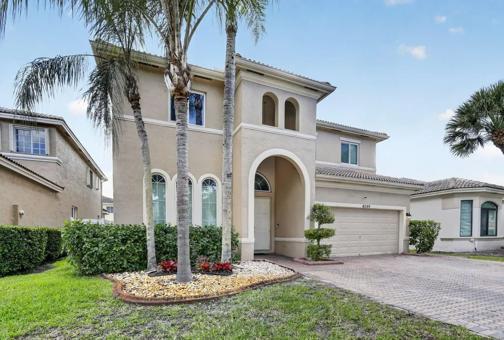 6249 SW 194th Avenue Pembroke Pines FL 33332