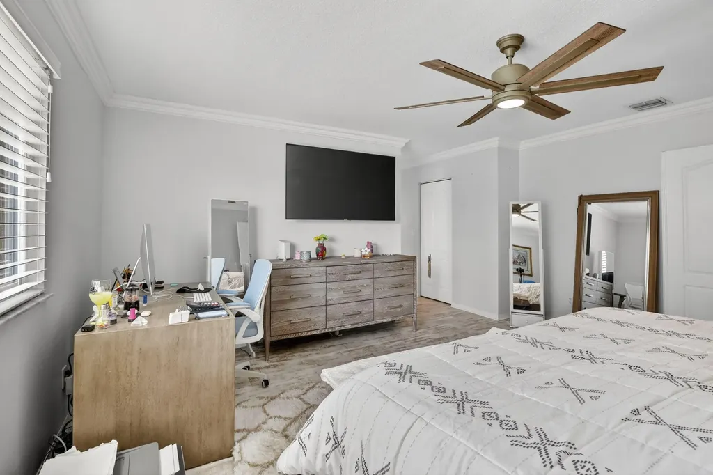 6249 SW 194th Avenue Pembroke Pines FL 33332