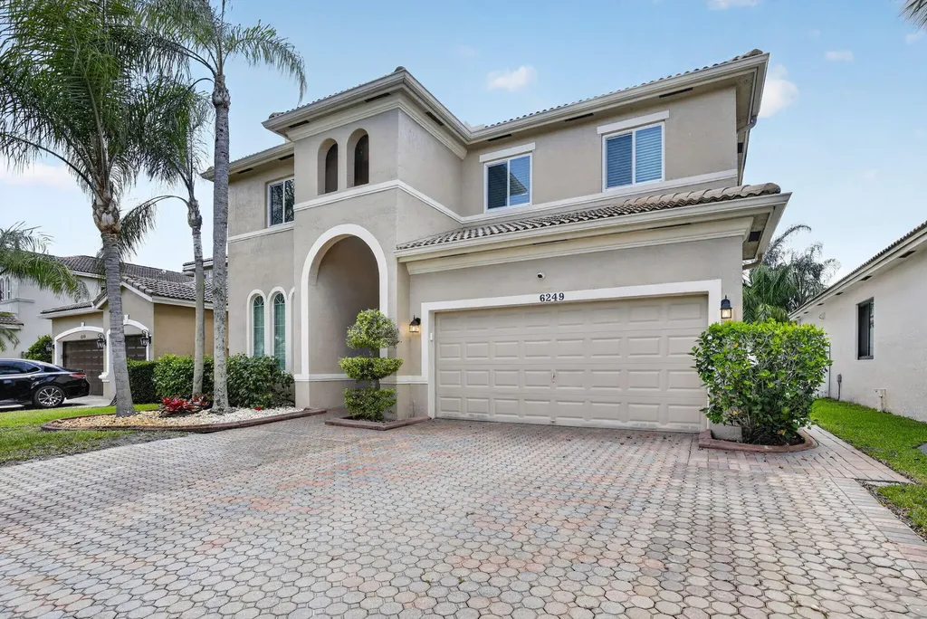 6249 SW 194th Avenue Pembroke Pines FL 33332