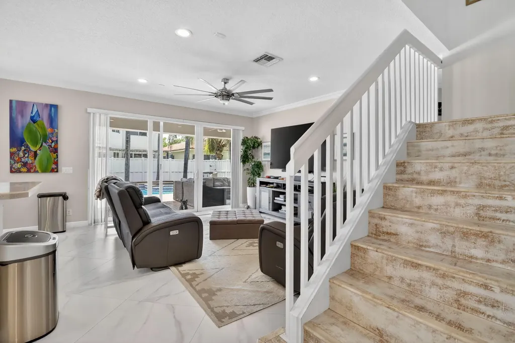 6249 SW 194th Avenue Pembroke Pines FL 33332