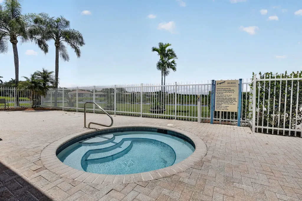 6249 SW 194th Avenue Pembroke Pines FL 33332