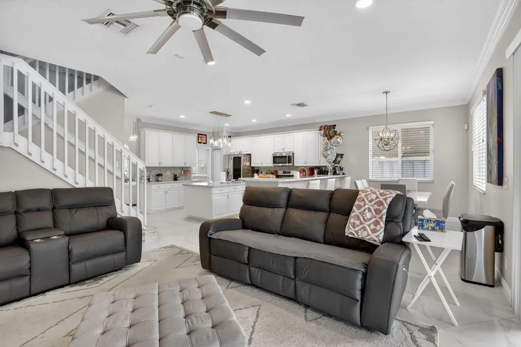 6249 SW 194th Avenue Pembroke Pines FL 33332