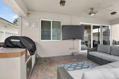 6249 SW 194th Avenue Pembroke Pines FL 33332