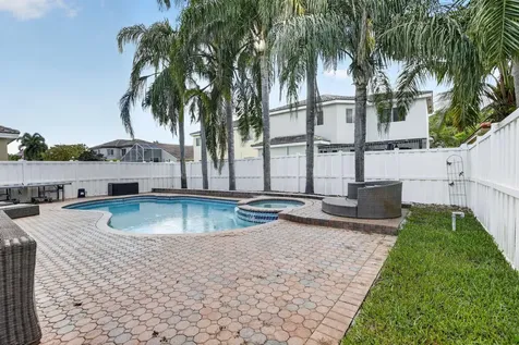 6249 SW 194th Avenue Pembroke Pines FL 33332