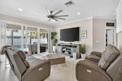 6249 SW 194th Avenue Pembroke Pines FL 33332