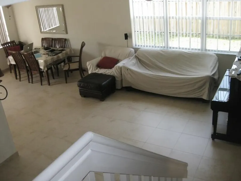 4070 NW 91st Terrace Sunrise FL 33351