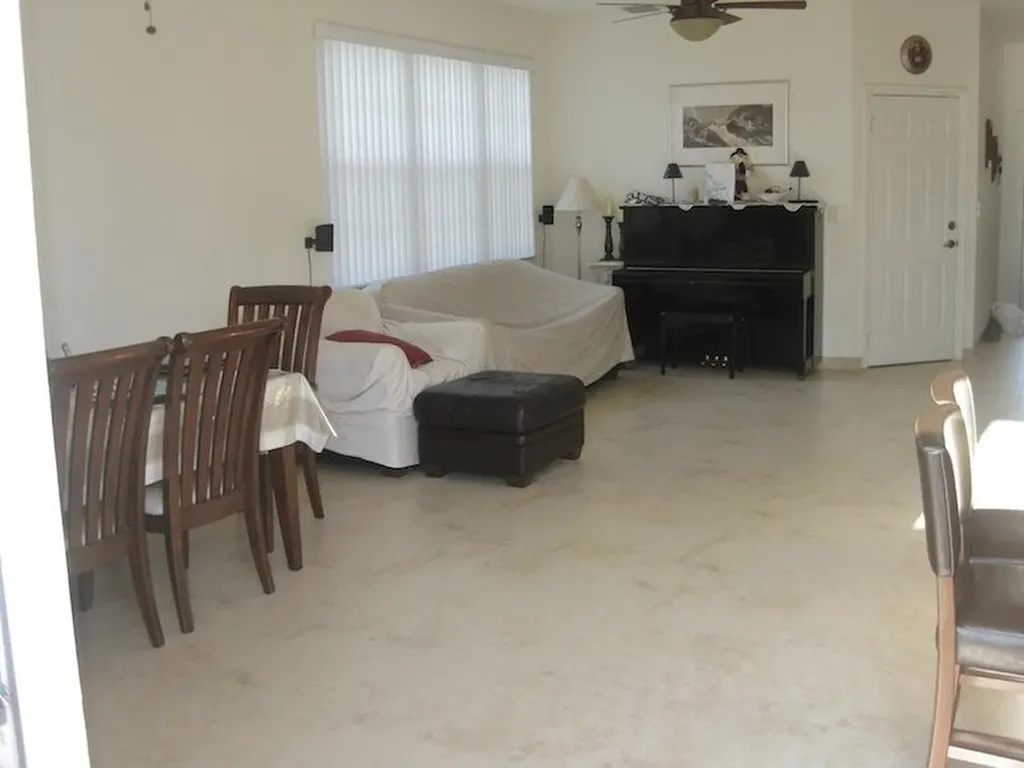 4070 NW 91st Terrace Sunrise FL 33351