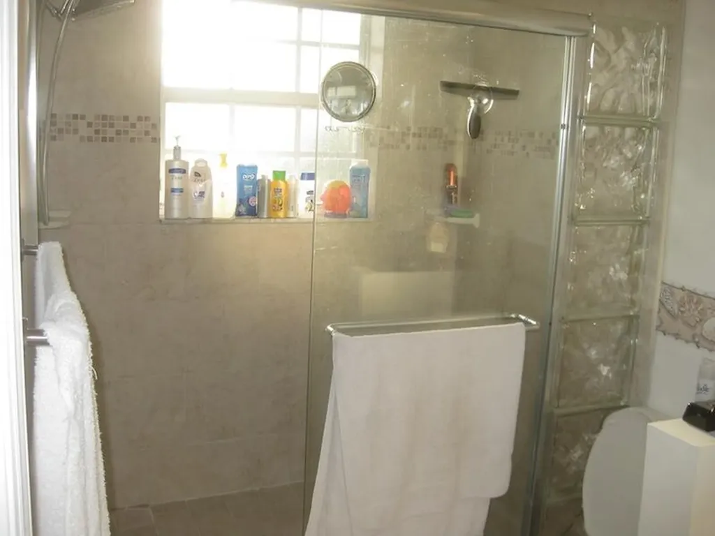 4070 NW 91st Terrace Sunrise FL 33351