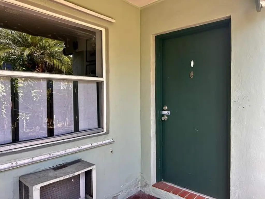 1534 NE 3rd Avenue Fort Lauderdale FL 33304