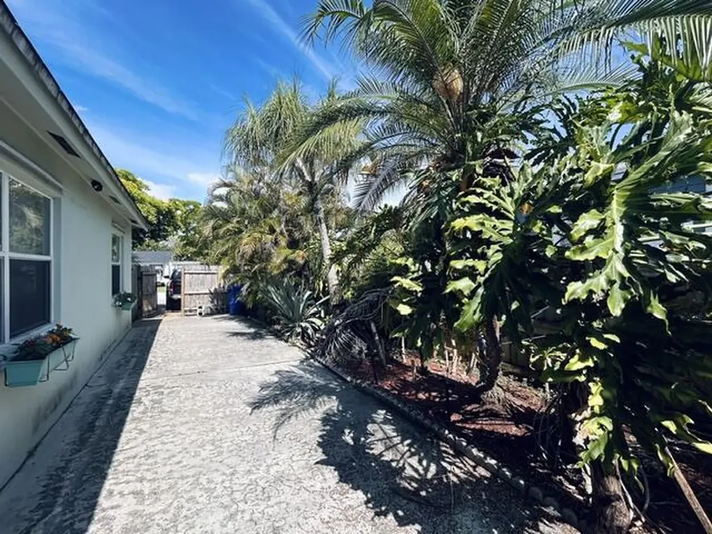 1534 NE 3rd Avenue Fort Lauderdale FL 33304