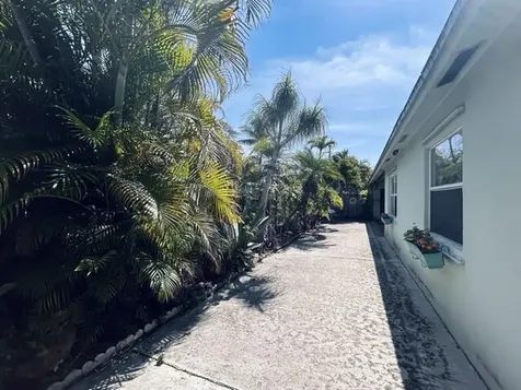 1534 NE 3rd Avenue Fort Lauderdale FL 33304