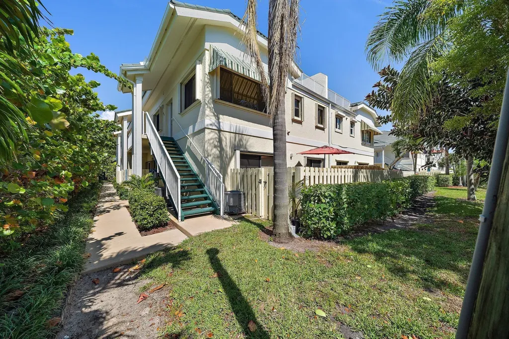 860 Bella Vista Court S Jupiter FL 33477