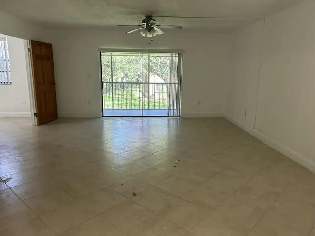 3432 NW 86th Way Sunrise FL 33351