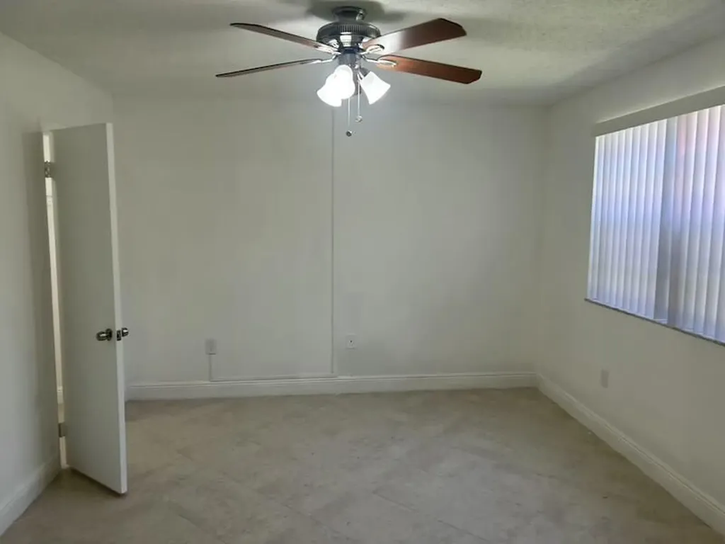 3432 NW 86th Way Sunrise FL 33351