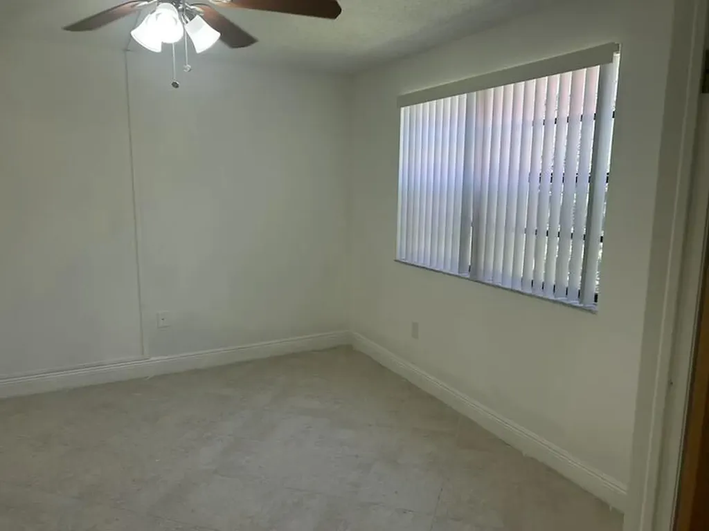 3432 NW 86th Way Sunrise FL 33351