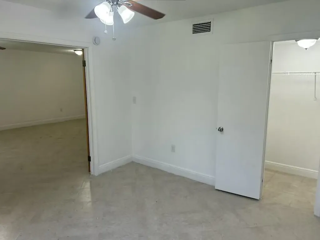 3432 NW 86th Way Sunrise FL 33351