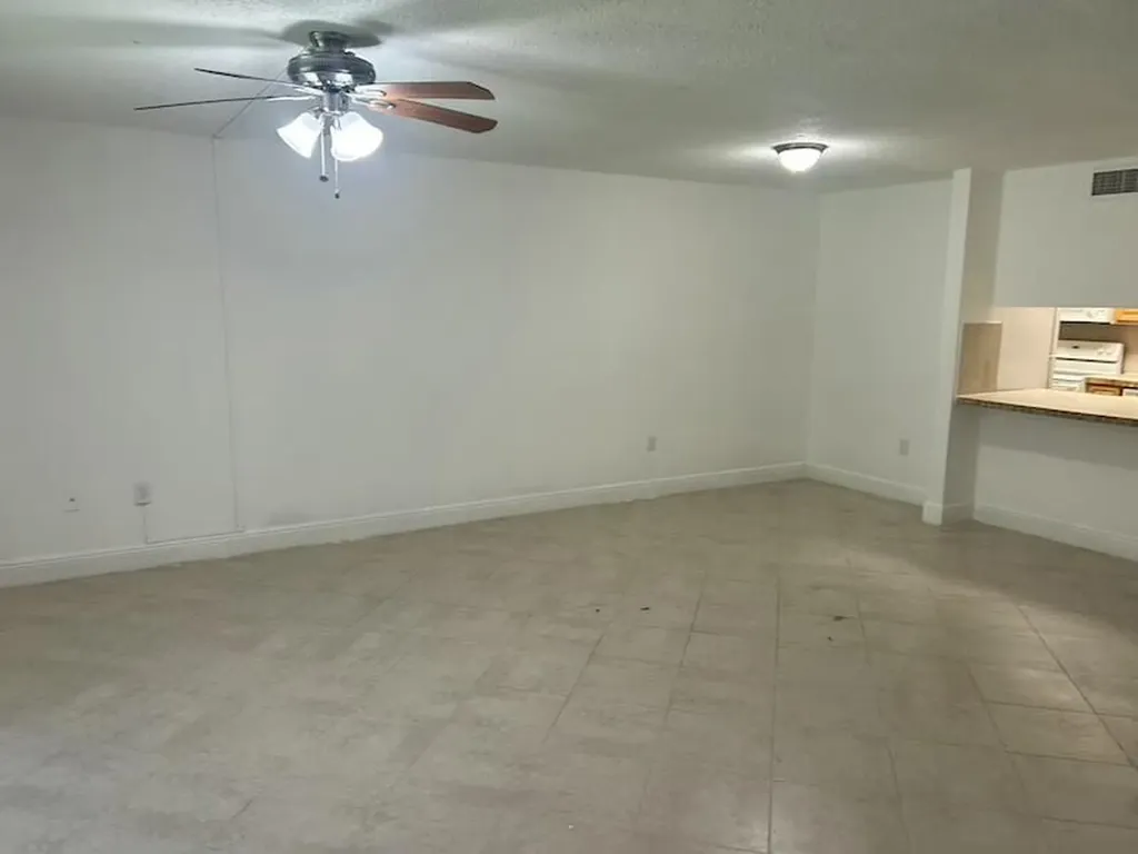 3432 NW 86th Way Sunrise FL 33351