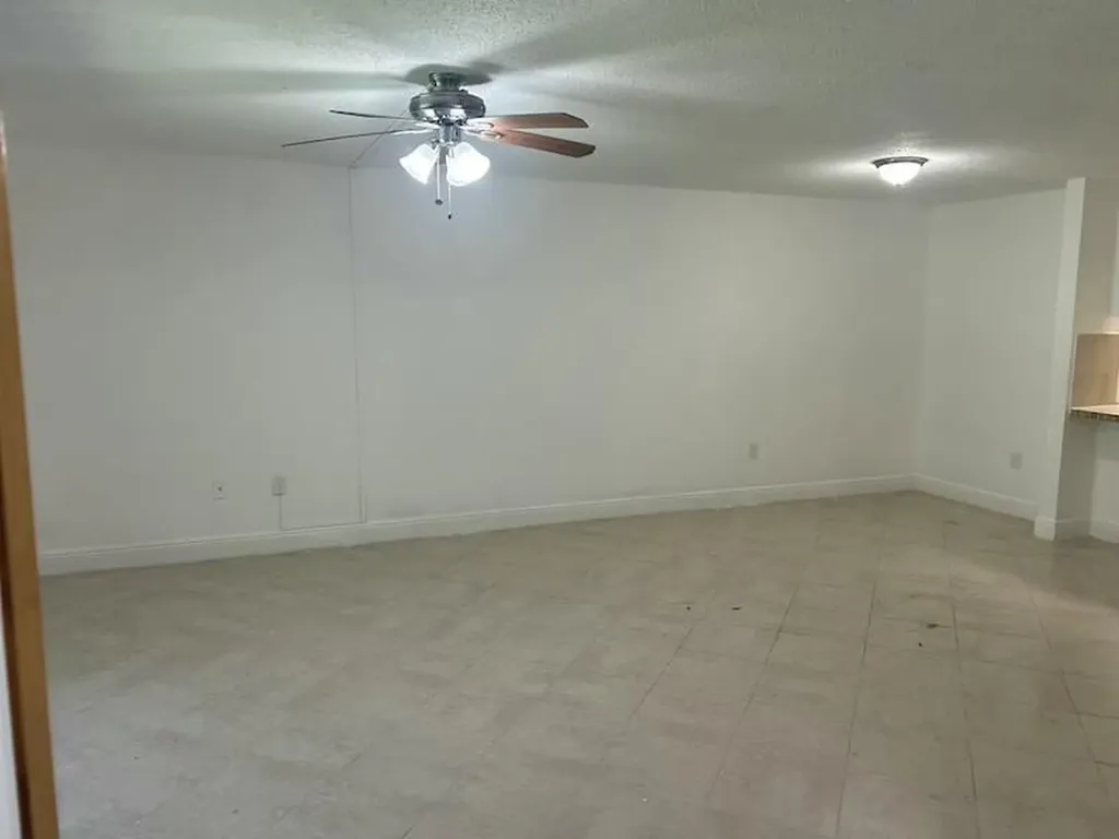 3432 NW 86th Way Sunrise FL 33351